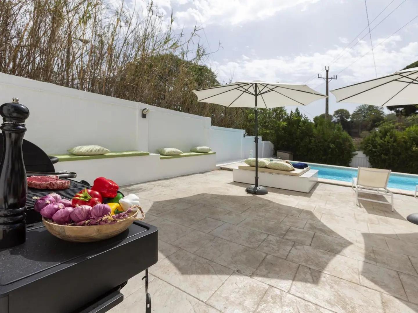 Casa Canyet Con Piscina A Un Paso De Barcelona Y La Playa Badalona Exterior photo
