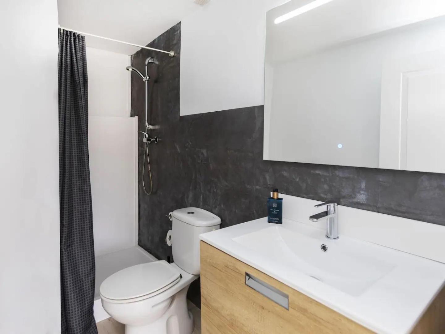 Casa Canyet Con Piscina A Un Paso De Barcelona Y La Playa Badalona Exterior photo