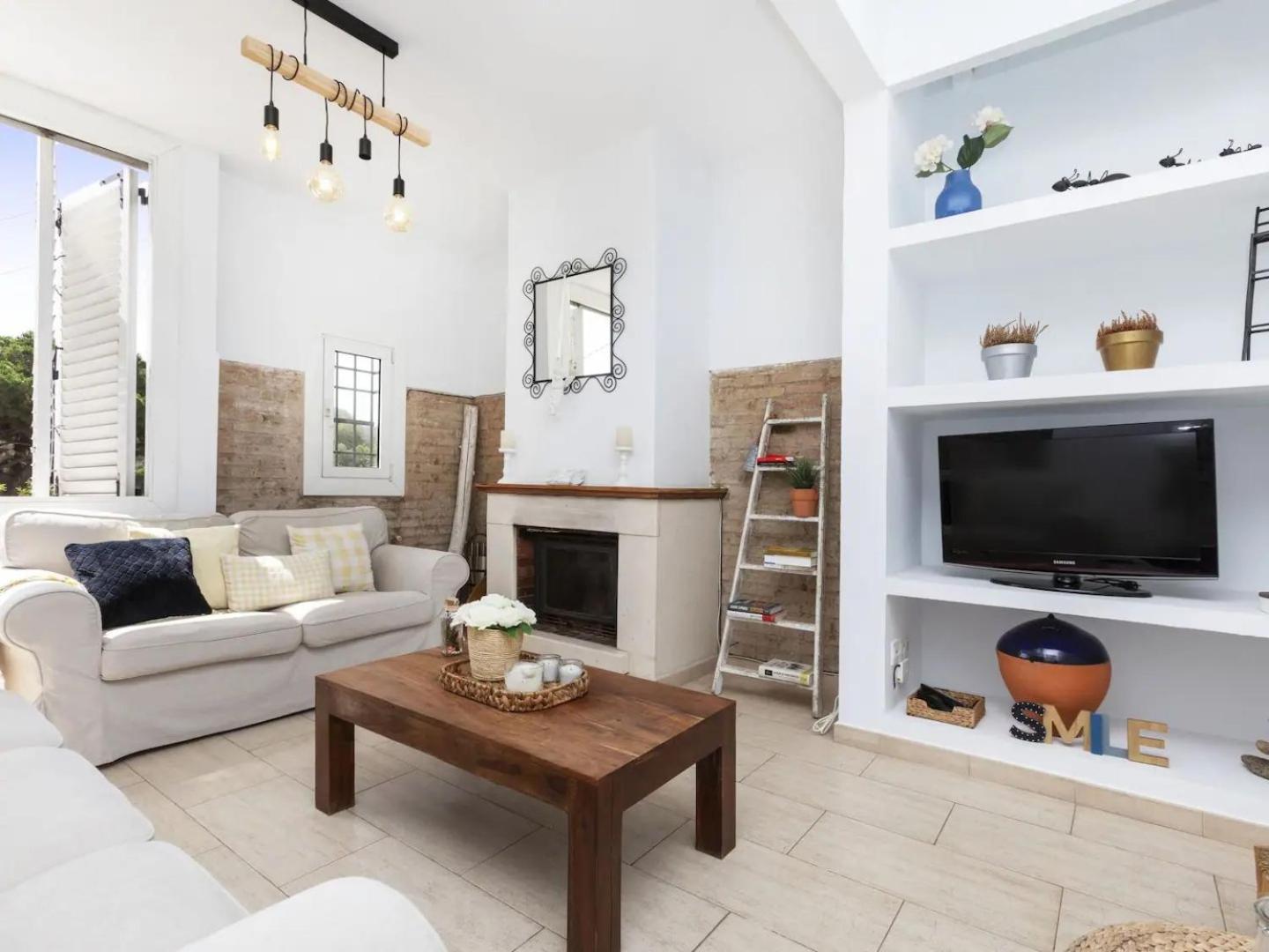 Casa Canyet Con Piscina A Un Paso De Barcelona Y La Playa Badalona Exterior photo