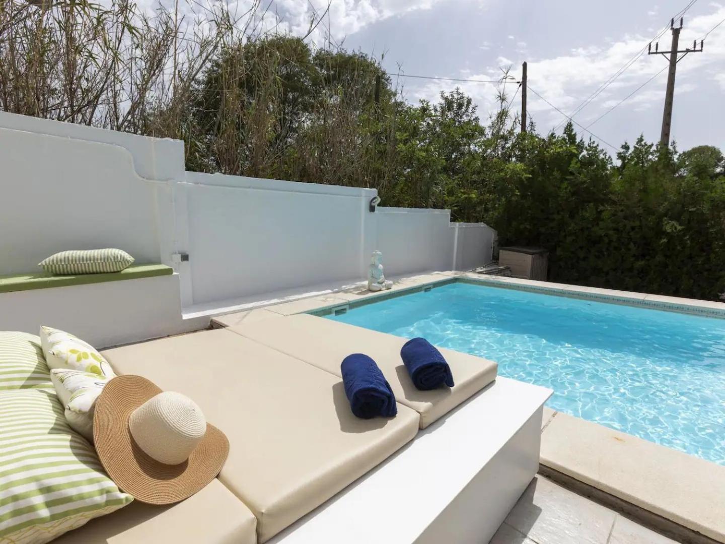 Casa Canyet Con Piscina A Un Paso De Barcelona Y La Playa Badalona Exterior photo